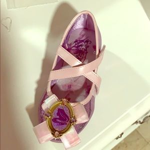 Disney Rapunzel shoes. Size 9/10.